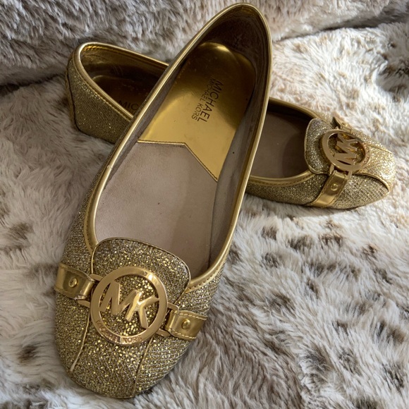 MICHAEL Michael Kors gold flats good condition size 9 - Picture 1 of 9
